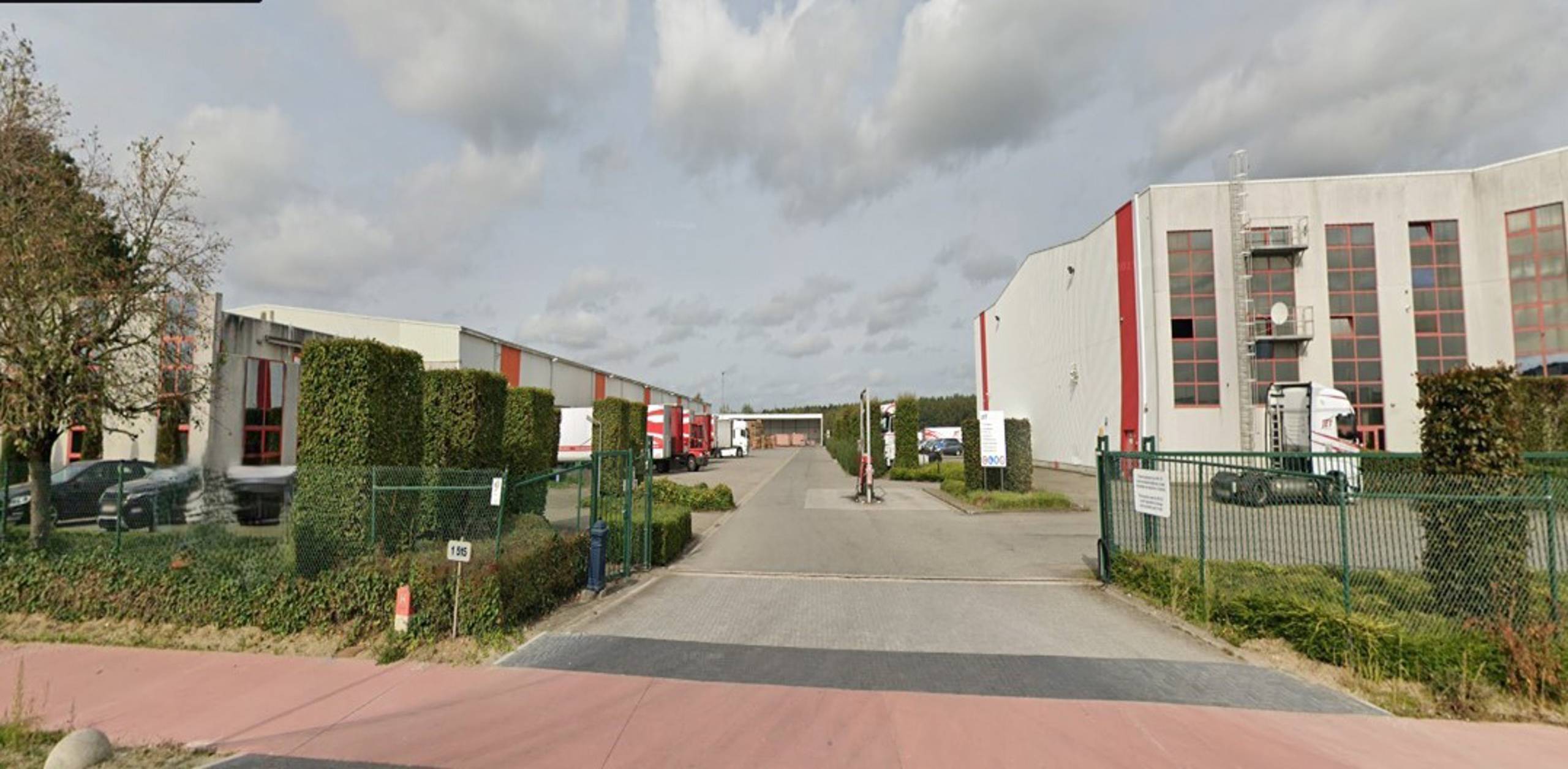 Logistieke site van 12.928 m² met uitbreidingsmogelijkheden - foto 2
