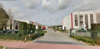 Logistieke site van 12.928m² in industriegebied met uitbreidingsmogelijkheden van minstens 10 000 m2 of meer met verhard terrein, laadkades,...