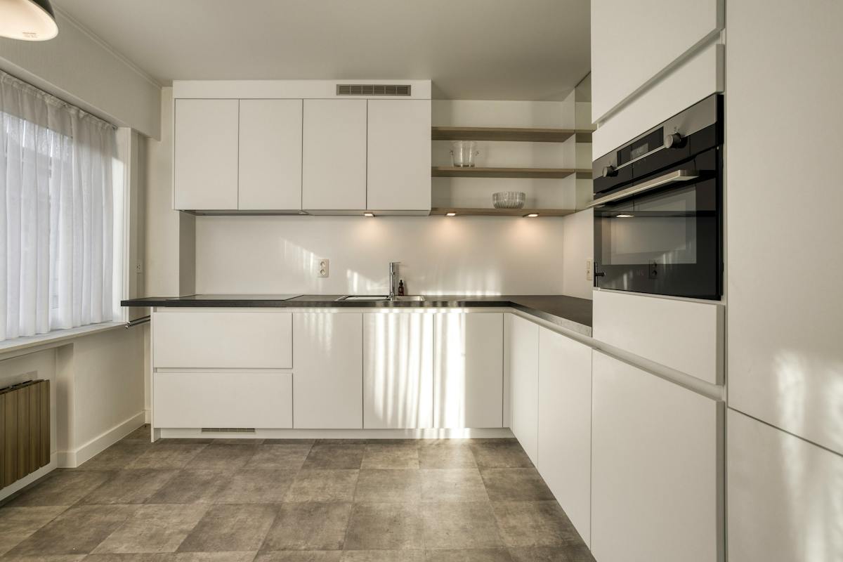 Vernieuwd 3 slaapkamer appartement met tuin in Bissegem! - foto 4