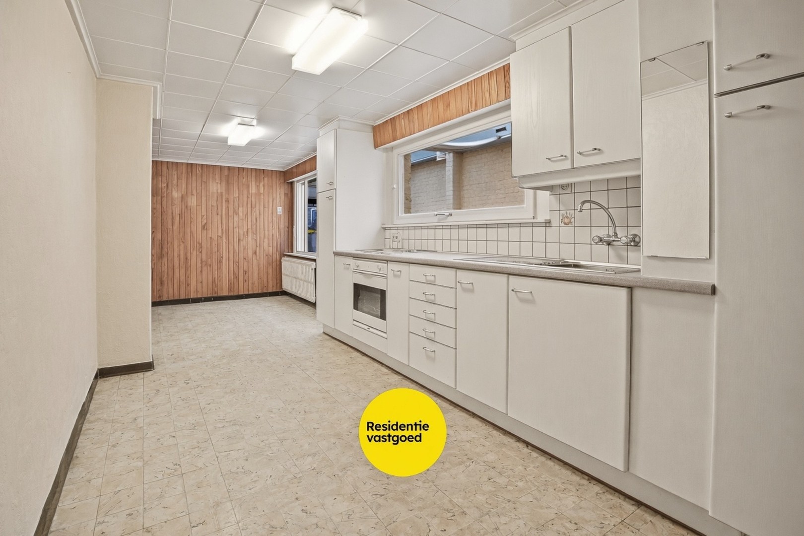 Renovatiewoning met 5 slaapkamers en zonnige tuin in het centrum van Woumen (Diksmuide) - foto 4