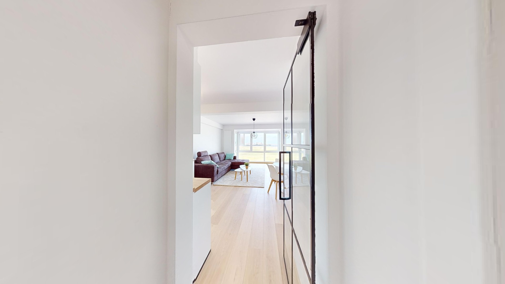 Volledig vernieuwd en instapklaar appartement, met frontaal zeezicht. - foto 3