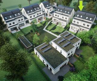 <strong><u>Woning 8: </u></strong><br />4 slpk. + bureel + 2 badk.<br />Grondopp. 288m²<br />Bew. opp. 237m² + terras 20m² + 91m² tuin.<br /><br />Prijs: € 735.000 excl. aankoopkosten<br /><br />Omschrijving van het woonproject:<br /><br /><strong>We gaan van start met 12 <u>energie neutrale nieuwbouwwoningen</u> van 's Graevenhof!<br />Start van de afbraakwerken einde maart begin april 2026.</strong><br />Prijzen vanaf € 605.000,- excl aankoopkosten.<br />Prijzen inclusief 1 autostaanplaats, ruime afwerkingsbudgetten, klantenbegeleiding, vaste trap naar de zolder.<br />E-PEIL < 10  -   4 tot 6 slaapkamers  -  2 badkamers<br /><br />'s Graevenhof is een exclusief project van <strong><u>twaalf nieuwbouwwoningen</u></strong>, gesitueerd in het groene ’s-Gravenwezel, de parel van de Voorkempen. De woningen zijn opgebouwd uit duurzame materialen en uitgerust met een verscheidenheid aan moderne, ecologische technieken, waaronder een lucht-water warmtepomp, zonnepanelen, vloerverwarming en een ventilatiesysteem.<br /><br />De architectuur is modern en stijlvol, gekenmerkt door een combinatie van een lichte gevelsteen met houten gevelbekleding en donkere, kwalitatieve aluminium ramen.<br /><br />'s Graevenhof <strong>omvat zowel woningen met platte daken als woningen met hellende daken</strong>, waarbij de laatste extra inrichtbare ruimte onder het dak bieden voor bijvoorbeeld een hobbyruimte of extra kamer. Alle woningen beschikken over een privatieve tuin die grenst aan een onderhoudsvriendelijke gemeenschappelijke binnentuin met een wadi.<br /><br />De ligging van ’s Graevenhof is ideaal: groen en rustig aan de rand van Hertenbos, nabij natuurgebieden zoals het Gravinnenbos en toch centraal.<br /><br />Wat mag u verder verwachten?<br />1ste KOPER = GRATIS AFGEWERKTE ZOLDER<br />Voor bijkomende informatie gelieve contact op te nemen met ons kantoor - info@verlat.be   www.verlat.be  - Vg-Wp-Gvv-Gvkr-Gmo-Gworg<br /> 