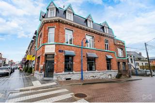 We Invest Ciney Haute-Meuse presents a spacious duplex apartment in excellent condition in the heart of Beauraing: currently occupied as guest...