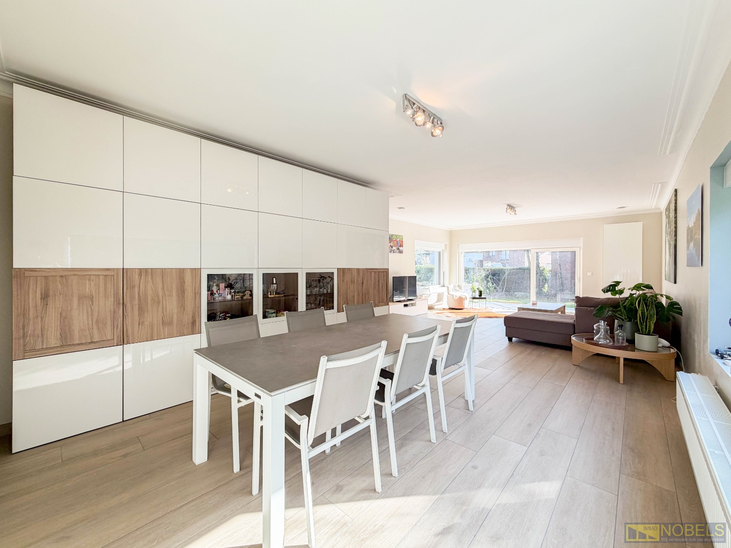 Te koop, Stijlvol gerenoveerde villa met 6 slaapkamers en alle mogelijke moderne technieken te Oostakker! - photo 5