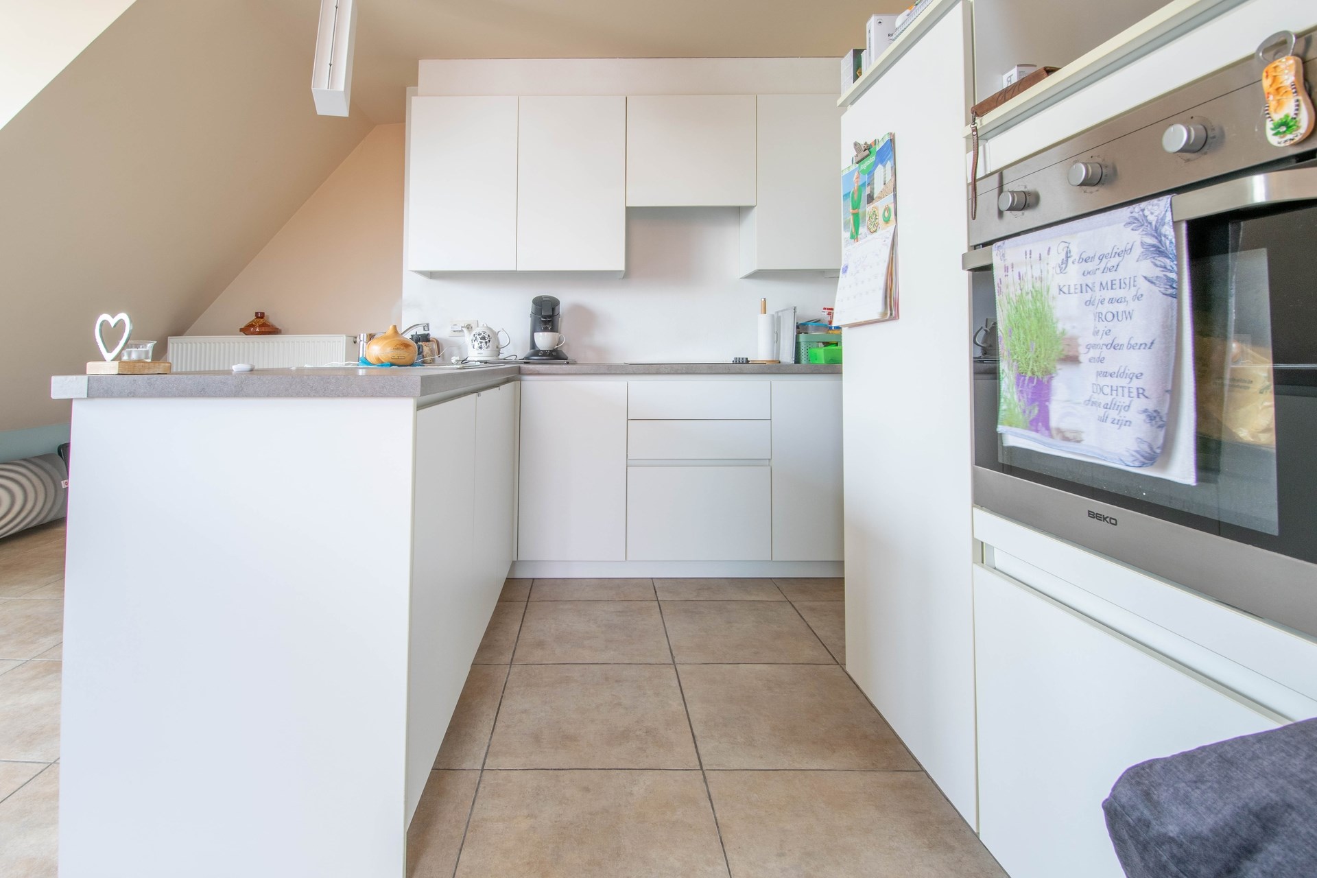 Drie slaapkamer appartement nabij het centrum van Kieldrech! - foto 4
