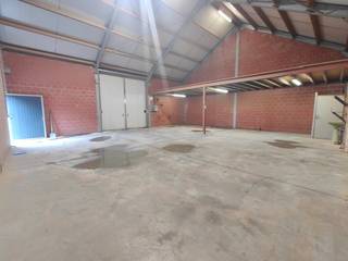 Commercial à louer à Tielt