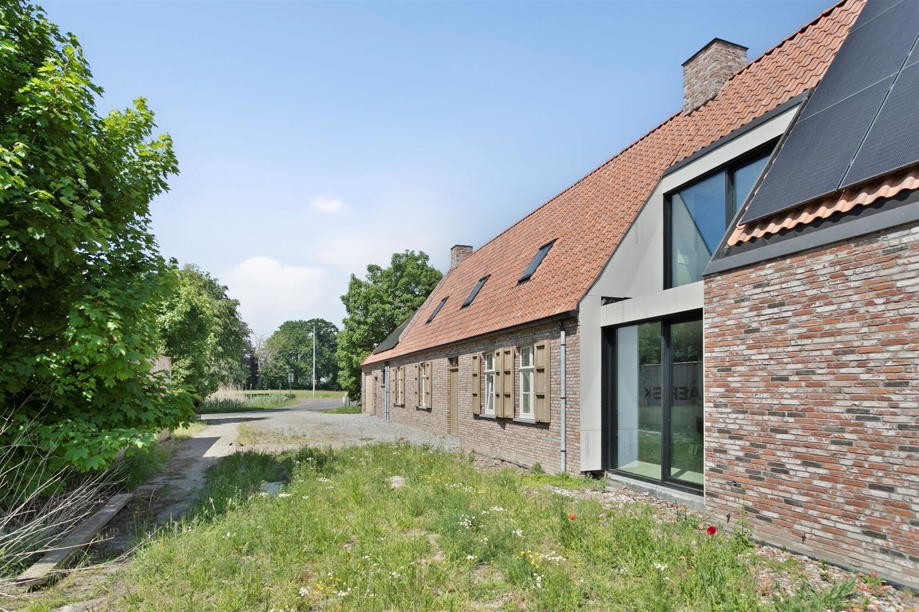 Ontdek deze unieke hedendaagse hoeve met tal van mogelijkheden op een perceel van 4.759 m² in Zulte - foto 5