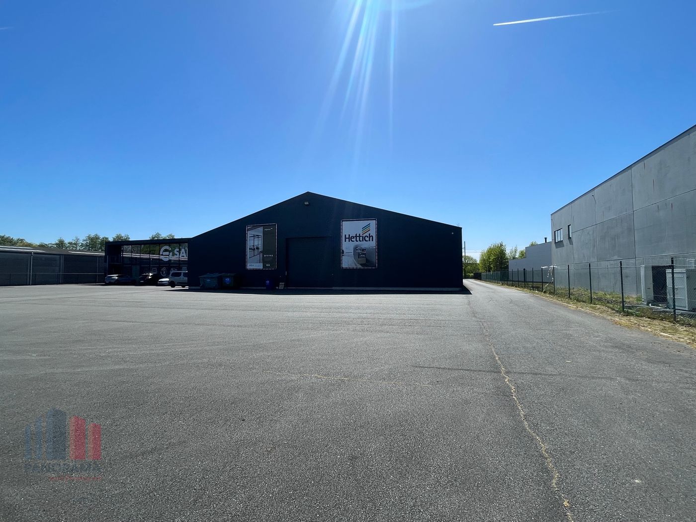 Strategisch gelegen magazijn 2.000 m² met buitenterrein in Brugge - foto 4