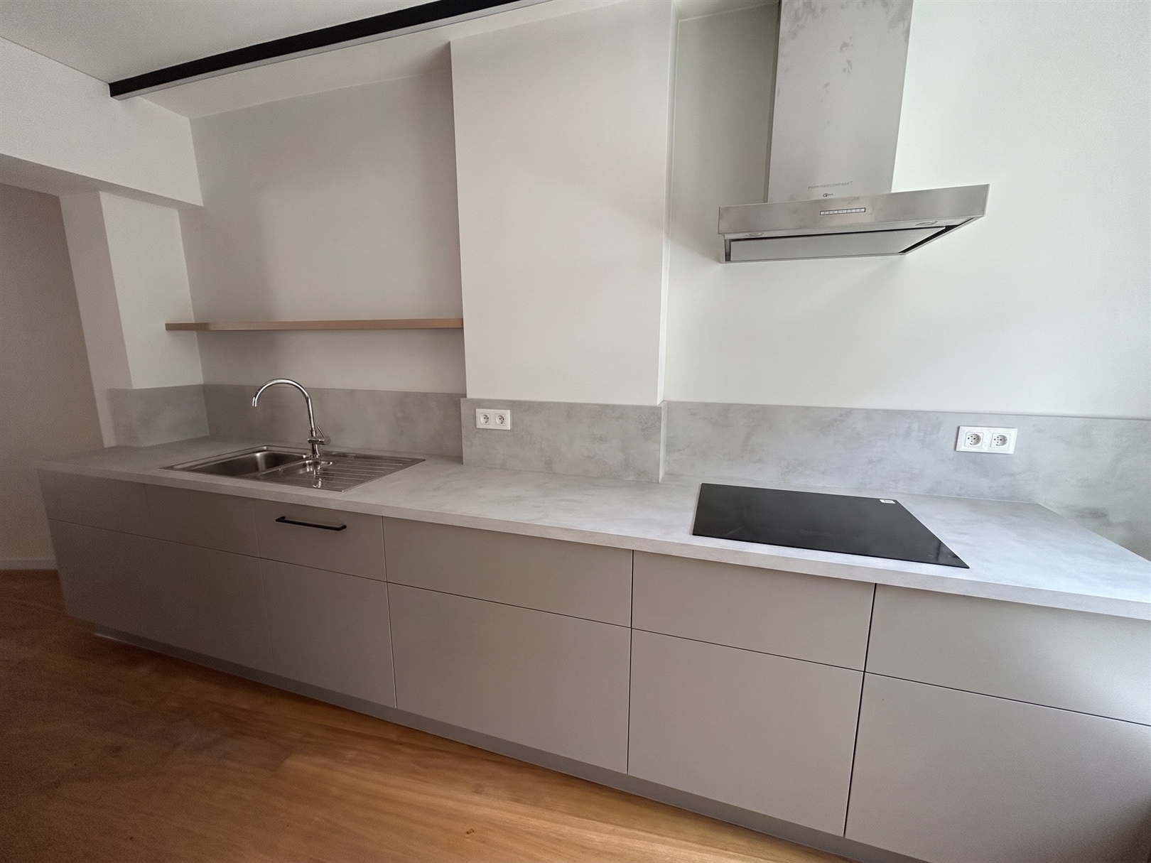 OPEN HUIS Woe. 22/7 Welgelegen en gerenoveerde woning met 3 slkps te huur - foto 4