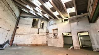 Discover the possibilities of this characterful old chocolate factory, "Meyers," with an impressive total floor area of 1,200 m². This unique...