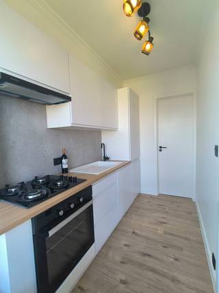 Totaal gerenoveerd app. met mooie verzichten op de Waalvest in MenenOp zoek naar een lichtrijk en instapklaar appartement op wandelafstand van de...