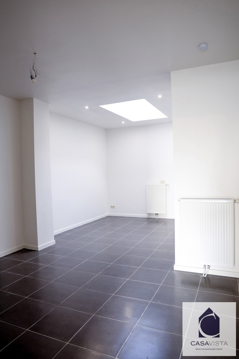 STIJLVOLLE HERENWONING MET 4 BOUWLAGEN - foto 2