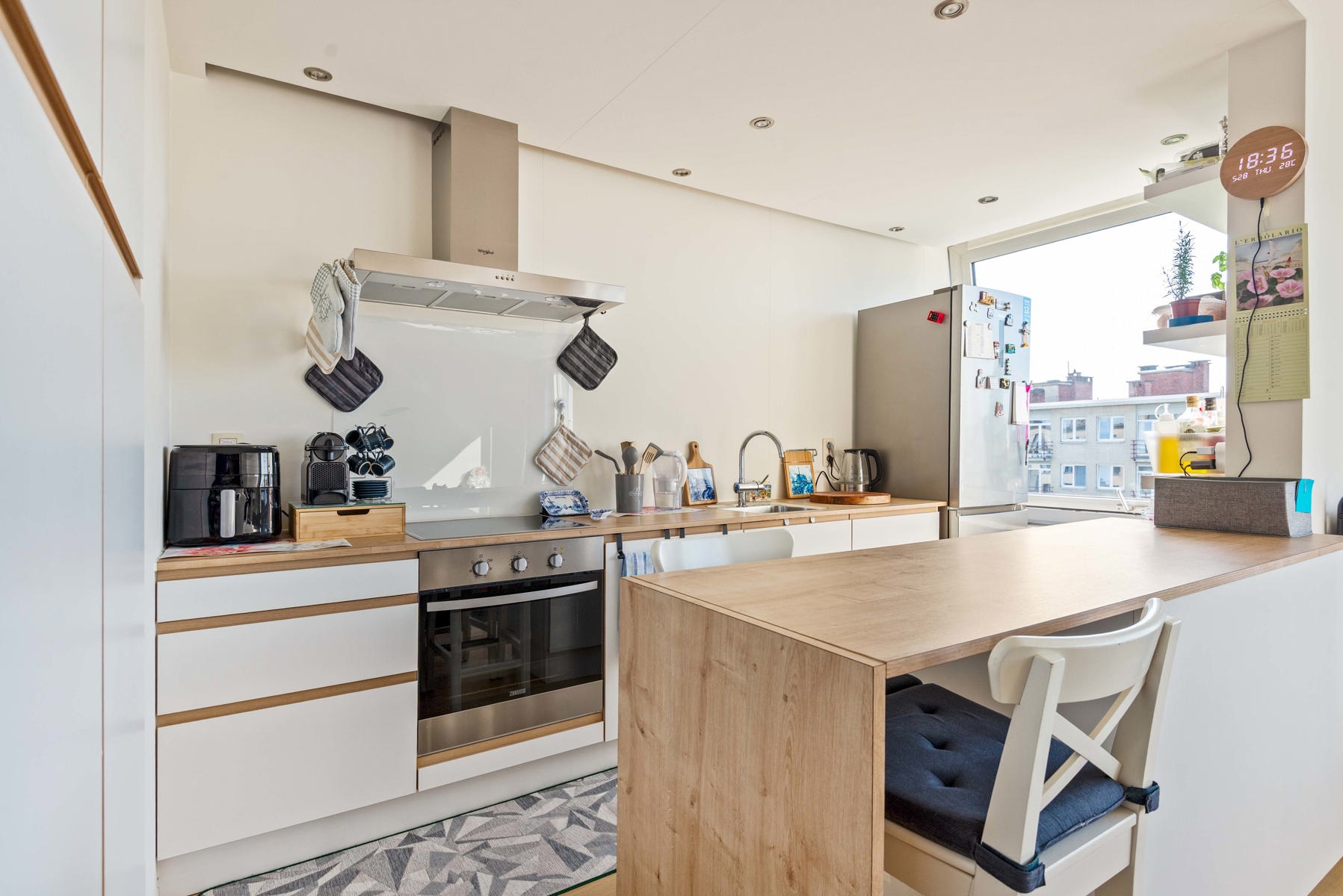 Een gerenoveerd appartement met uitzicht! - foto 5