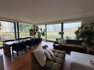 Uniek tuinappartement waar u kunt genieten van de zon en stilte? dat alles vlakbij zee? Dan is dit fantastische appartement van zeker iets voor u!...