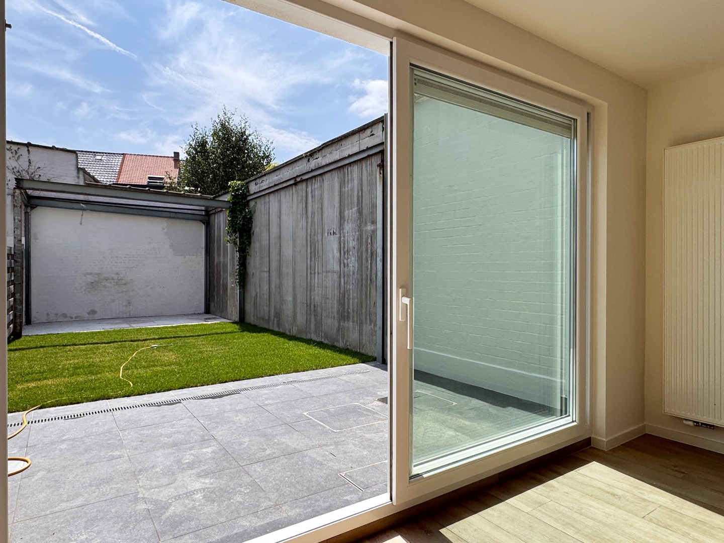 Ruime woning met 3 slaapkamers, 1 badkamer en tuin te koop in de Weldadigheidsstraat, Gentbrugge - recent gerenoveerd in 2021. - foto 5