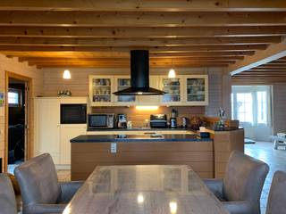 Vrijstaande en instapklare houtmassiefbouw met vijf ruime slaapkamers en een mooie tuin, nabij het centrum van Gierle. EPC: 226 (kWh/m²)...