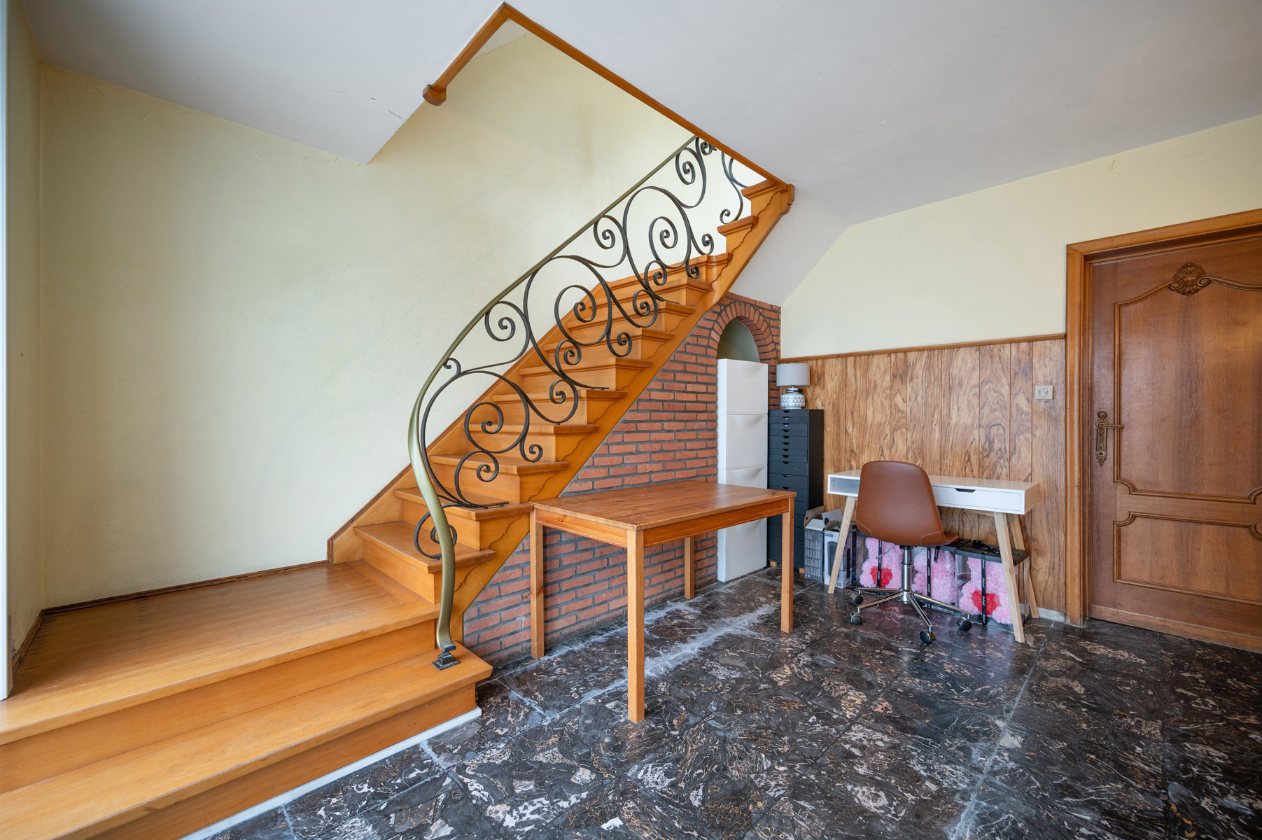 Ruime halfopen beletagewoning met garage - foto 4