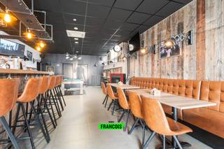 Commercial for sale in Pittem