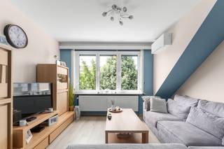 <p>Te koop: instapklaar appartement in Strombeek-Bever, centraal gelegen nabij scholen, openbaar vervoer en belangrijke invalswegen.</p><p> </p><p>Dit appartement combineert een praktische indeling met een ideale ligging in Strombeek-Bever. Dankzij de centrale locatie geniet u van een vlotte bereikbaarheid richting Brussel en alle dagelijkse voorzieningen in de directe omgeving. Het appartement is instapklaar en biedt een aangename woonomgeving voor zowel eigen bewoning als investering. De lichtrijke leefruimte zorgt voor extra wooncomfort. Bovendien beschikt het gebouw over een gunstig EPC-label B.</p><p> </p><p>• Woonkamer met aangename lichtinval</p><p>• Keuken met praktische indeling</p><p>• 2 slaapkamers</p><p>• Badkamer</p><p>• Terras</p><p>• Kelderberging</p><p> </p><p>Troeven</p><p>• Instapklaar appartement</p><p>• Ideale ligging in Strombeek-Bever nabij scholen, openbaar vervoer en invalswegen</p><p>• EPC-label B voor een energiezuiniger wooncomfort</p><p> </p><p>Neem vandaag nog contact op met je ERA-makelaar voor een bezoek.</p><p> </p><p>JOUW DROOMAPPARTEMENT. ZO GEVONDEN!</p>