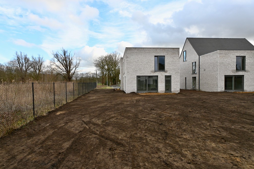 Ruime Open Bebouwing in een nieuwe Verkaveling ! - foto 2