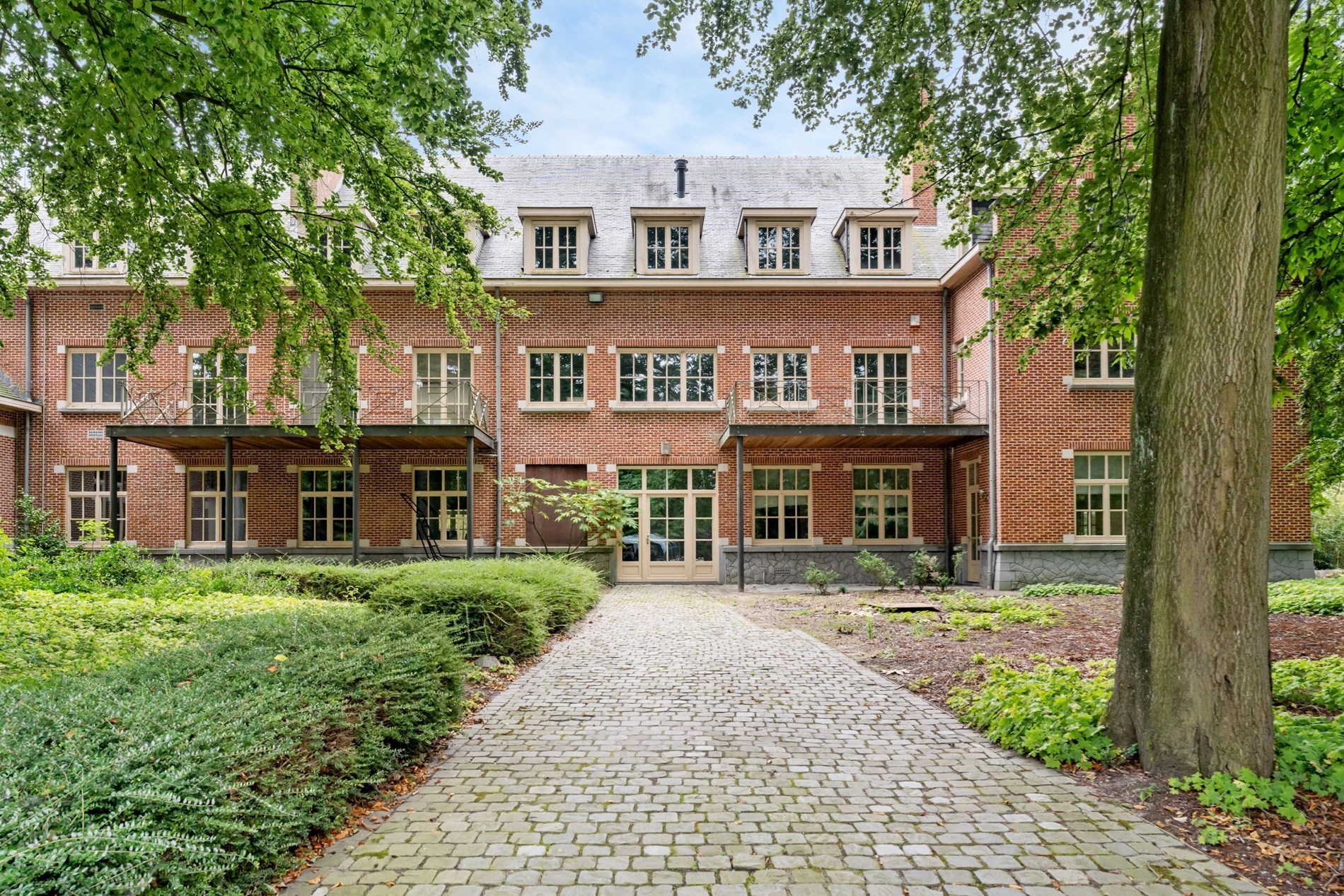 Grand appartement de château dans un domaine de parc unique ! - photo 5