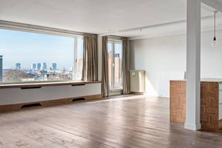 Dit unieke appartement bevindt zich in hartje Antwerpen op de befaamde Mechelsesteenweg. Met de nabijheid van de tofste hotspots, vlotte...