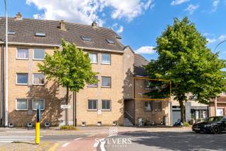 Voor meer info en foto’s, surf naar www.swevers.be – Dit instapklare appartement van 78 m² ligt op de eerste verdieping van een kleinschalig...