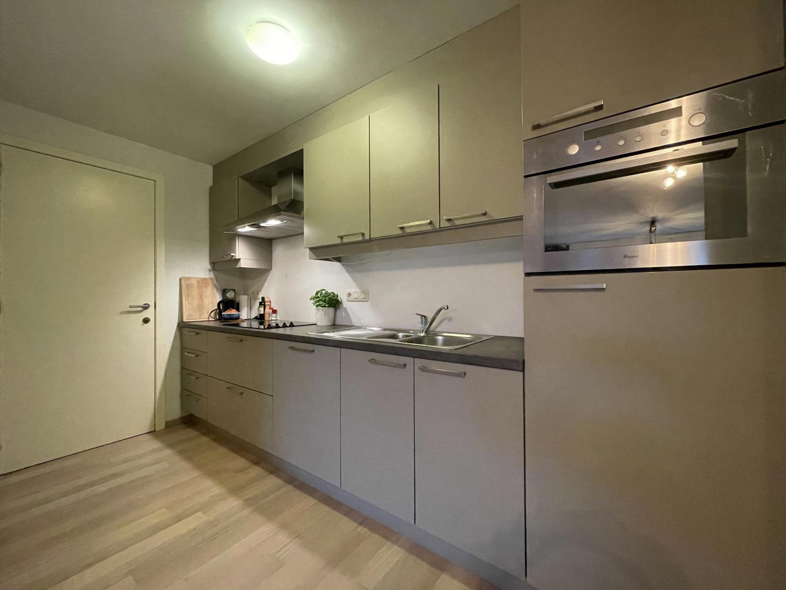 Gelijkvloers appartement met 1 slaapkamer en terras  - foto 2