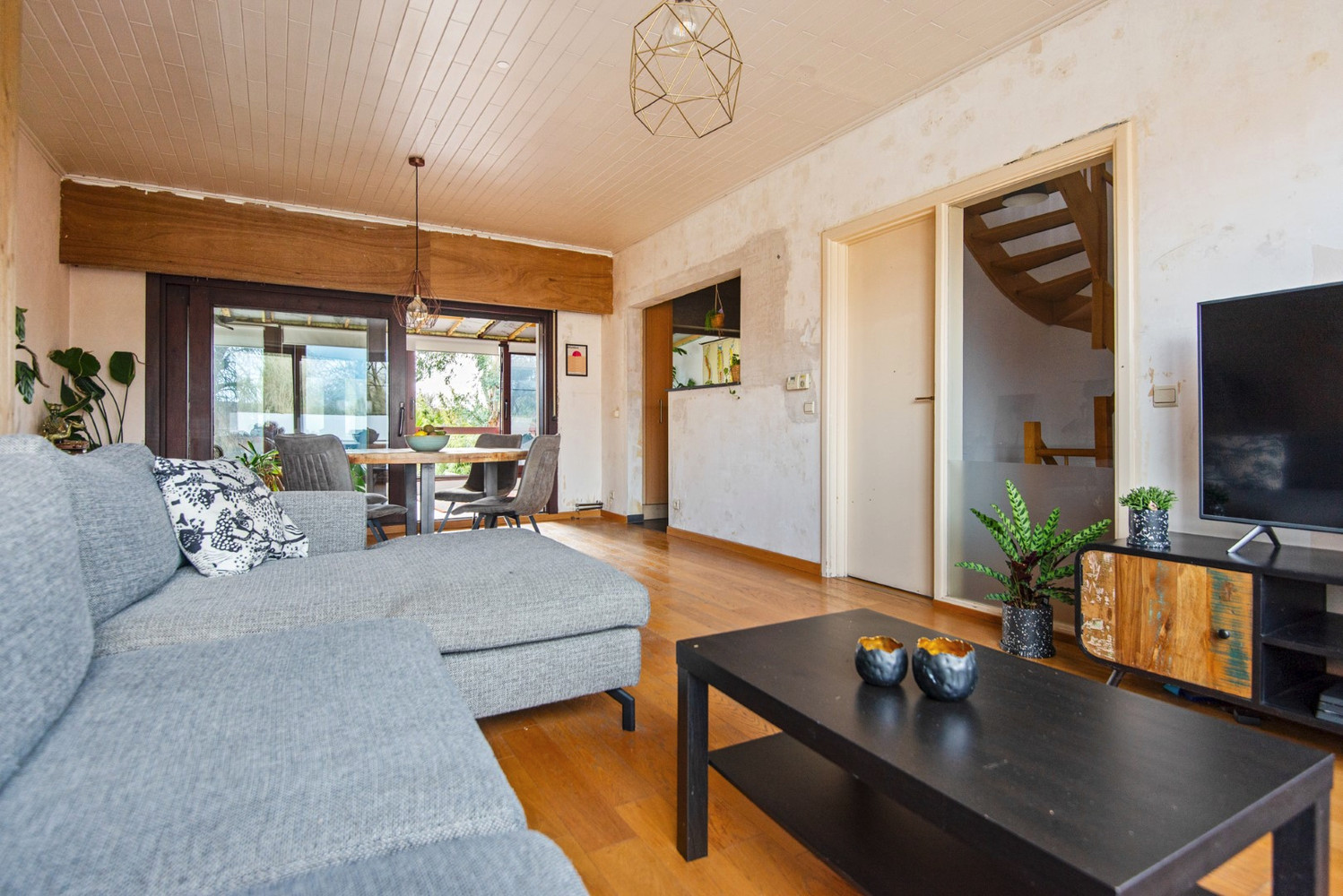 WONING MET TUIN EN GARAGE! - foto 3