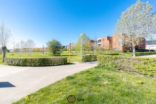 DEZE RUIME WONING IN HASSELT IS RUSTIG GELEGEN OP DE J.S. BACHLAAN 17A, OP WANDELAFSTAND VAN HET CENTRUM.Je woont hier in een aangename en groene...