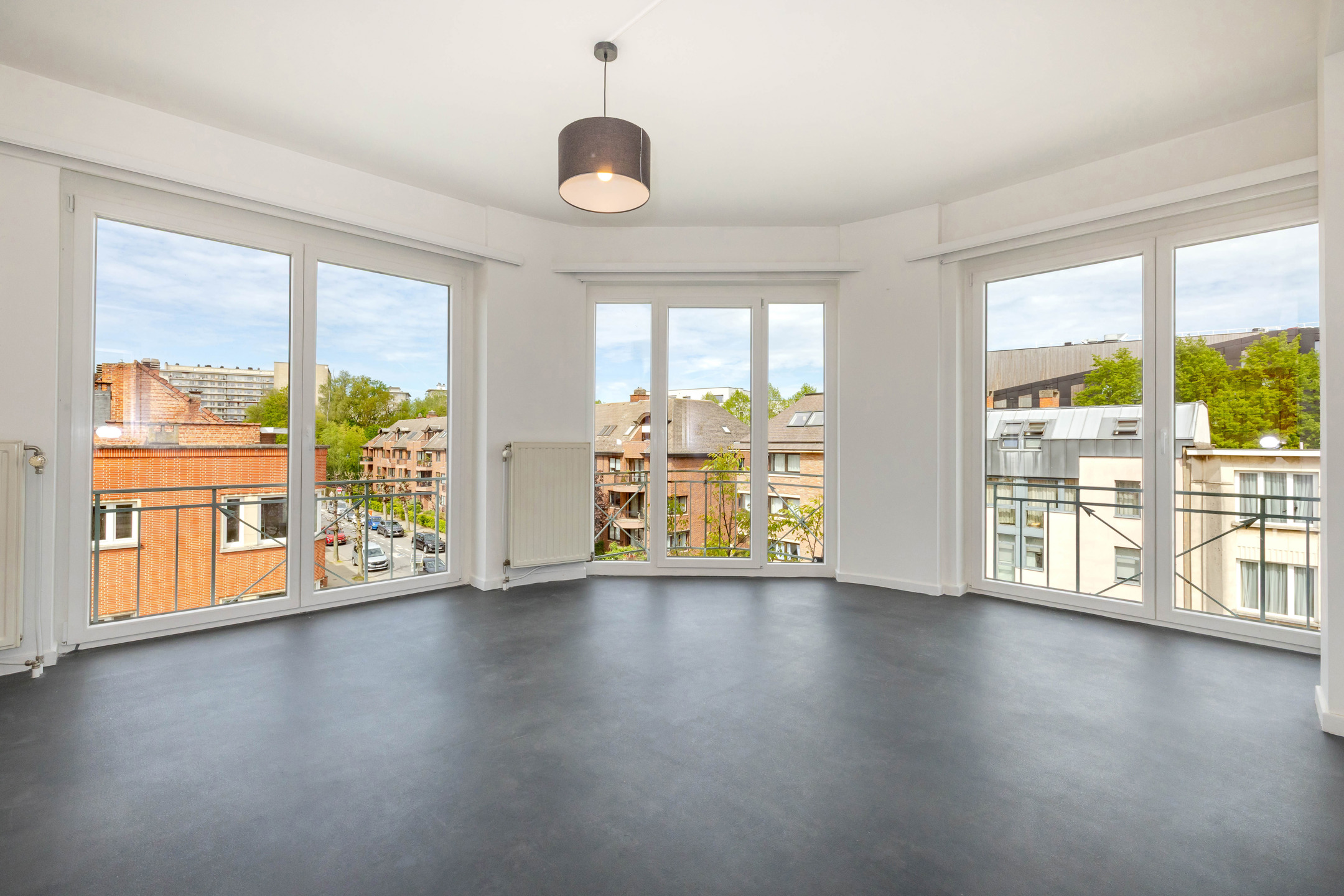 Apartment for sale in Auderghem with 1 bedroom - photo 1
