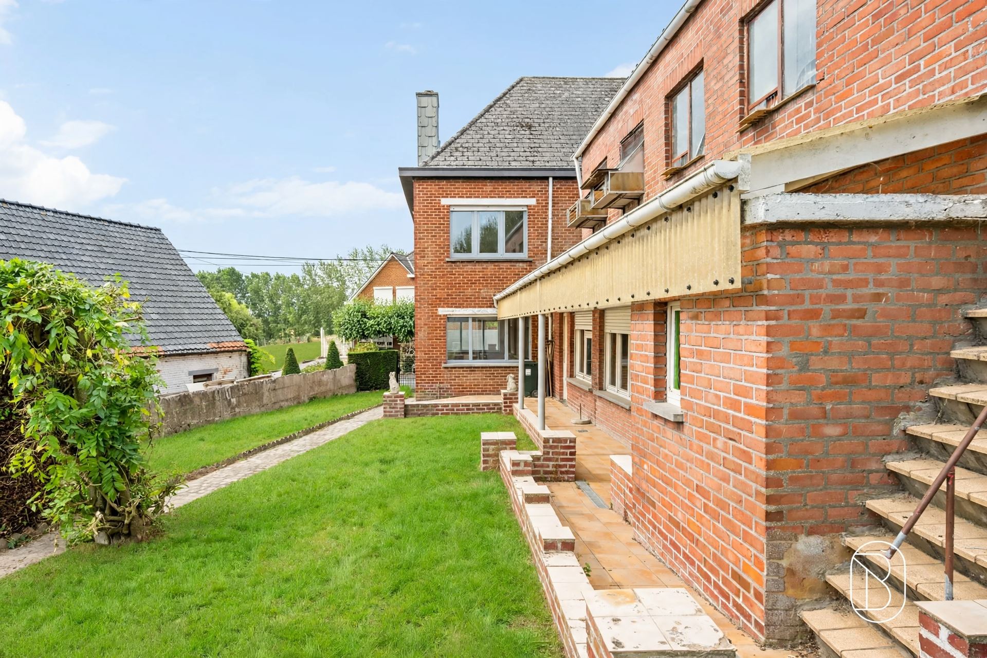 Ruime te renoveren woning met 4slk &amp; tuin op de Valkenberg - foto 3