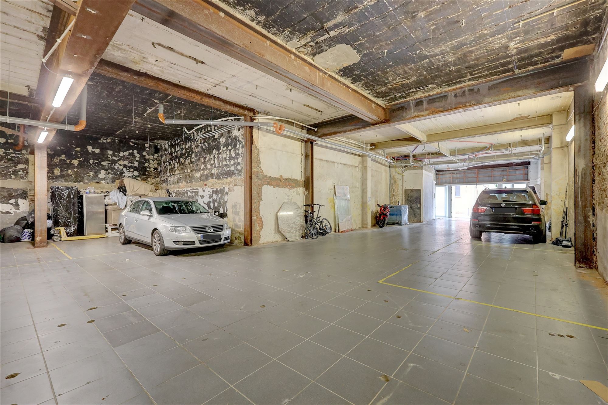 Commercial - photo 2