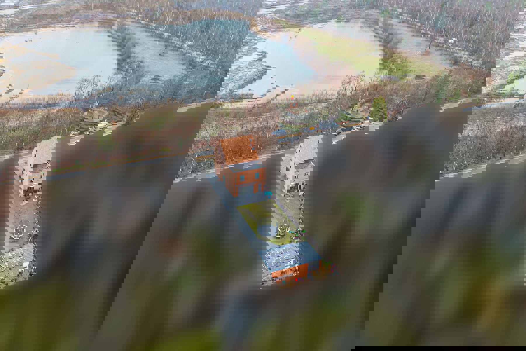 Hedendaagse en energiezuinige woning met 4 SLK - foto 3