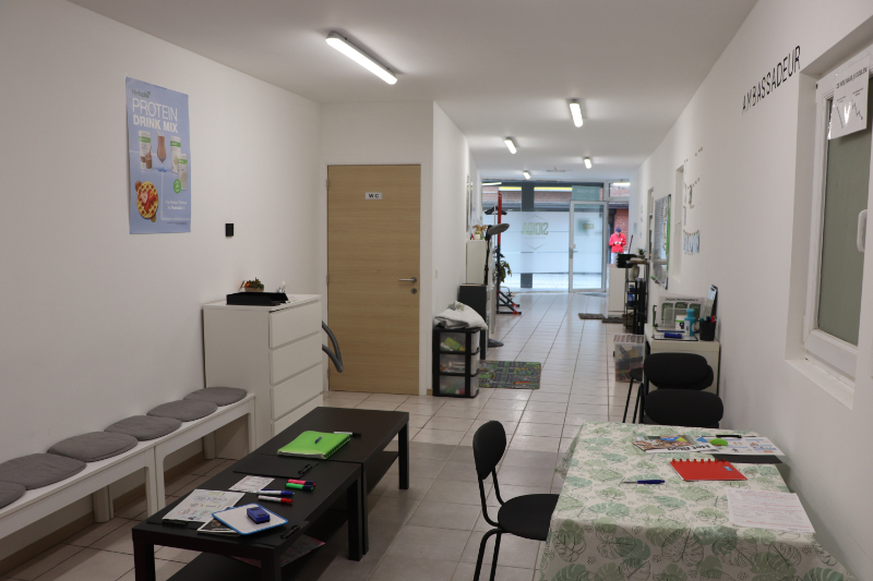 Commercial for rent in Boom - photo 3