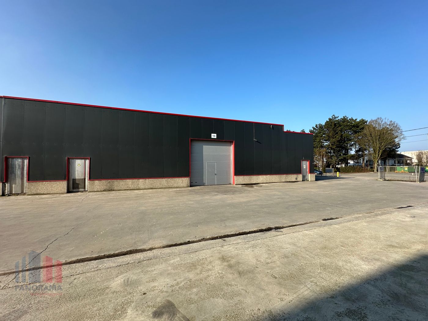 1.240 m² magazijnruimte te huur - photo 1