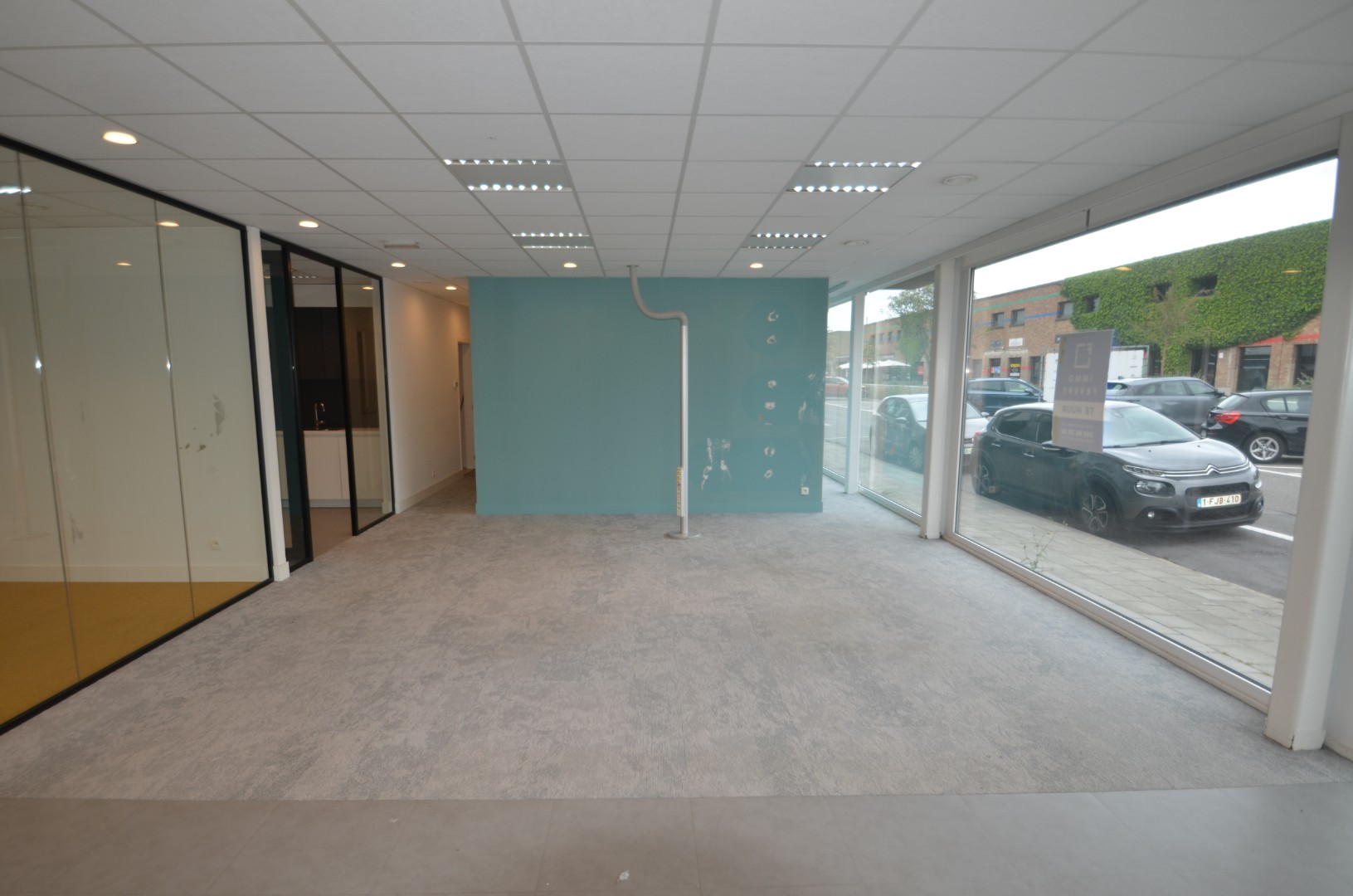 Commercieel gelegen handelspand van 143 m² in Zeebrugge. - foto 4