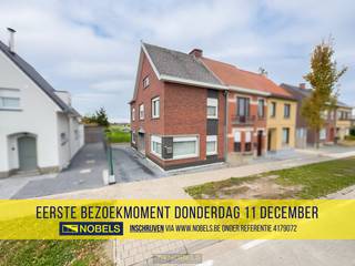 1ste bezoekdag donderdag 11 december! Inschrijven kan via www.nobels.be onder referentienummer 4179072.TE RENOVEREN HALFOPEN BEBOUWING met OPRIT,...