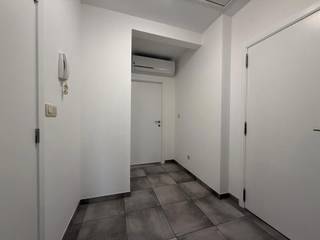 Dit recent opgefrist twee slaapkamer appartement is ideaal voor starters, alleenstaanden of koppels die op zoek zijn naar een comfortable woonst...