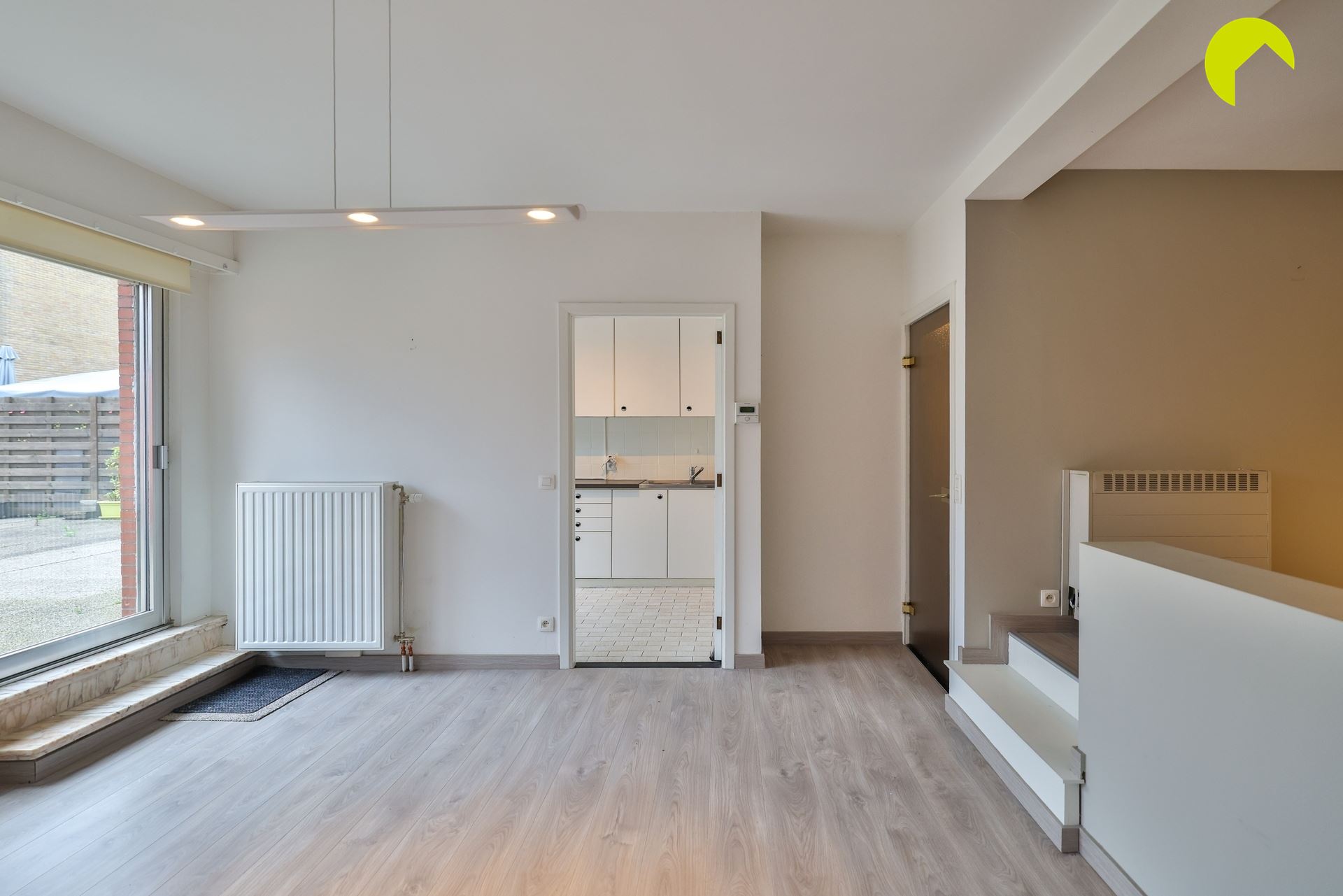 Gelijkvloers appartement (75m²) met 1 slaapkamer, groot terras (100m²) en garagebox - foto 4