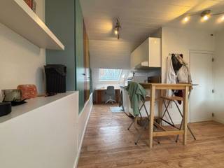 <span>In de Riddersstraat bieden we deze gezellige kamer aan met</span><span> </span><strong>gedeeld sanitair</strong><span>. </span><span>Deze kamer is de perfecte uitvalsbasis voor elke student die rust en comfort zoekt na een lange dag studeren. De locatie is een uiterste troef, zo ben je een steenworp verwijdert van het Leuvense stadscentrum, Gasthuisbergen en allerlei faculteiten en winkels.<br /><br />De kamer is <strong>volledig bemeubeld</strong> met <strong>privatief terras</strong> en bevindt zich op de tweede verdieping van het gebouw. <br /><br /><span><strong>Meer informatie of een bezichtiging ter plaatse? Contacteer ons via verhuur@connect-immo of 016 229 228</strong></span><br /><br />Huurprijs: €550 + €90<br />Beschikbaar vanaf 1 september 2026!</span>