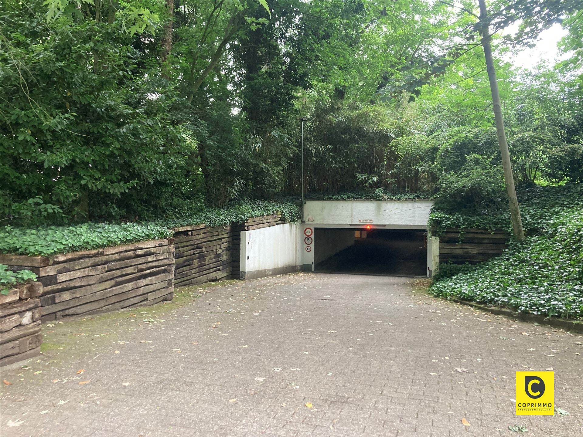 Garagebox met elektrische poort! - foto 1