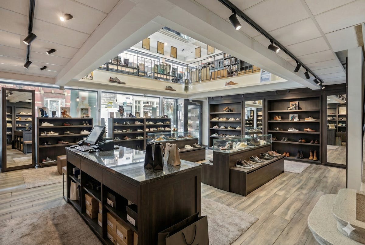 Commercieel gelijkvloers ± 310 m² te Sint-Gillis - foto 3