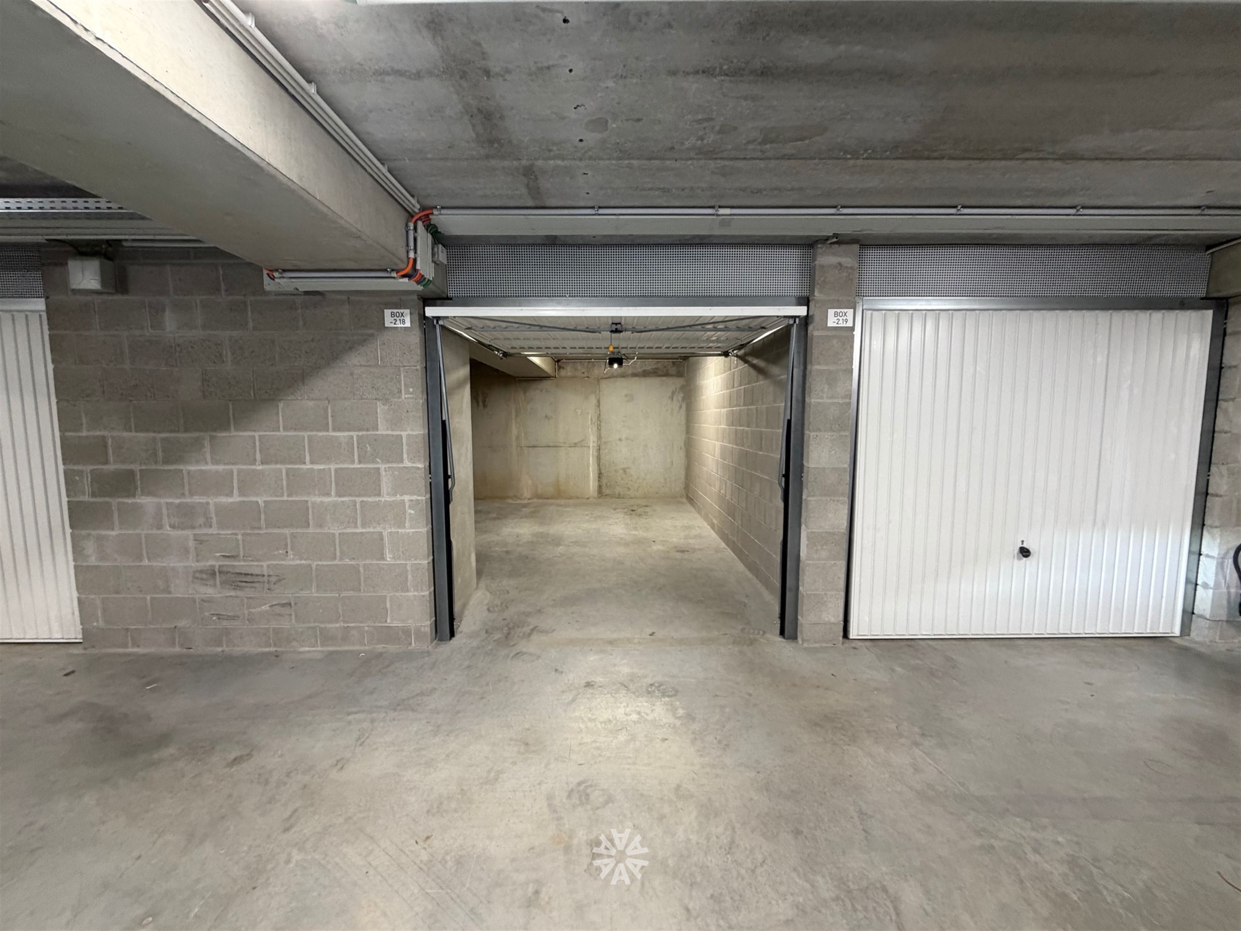 LEDEBERG - Spacious garage box in Residence Keizerpoort