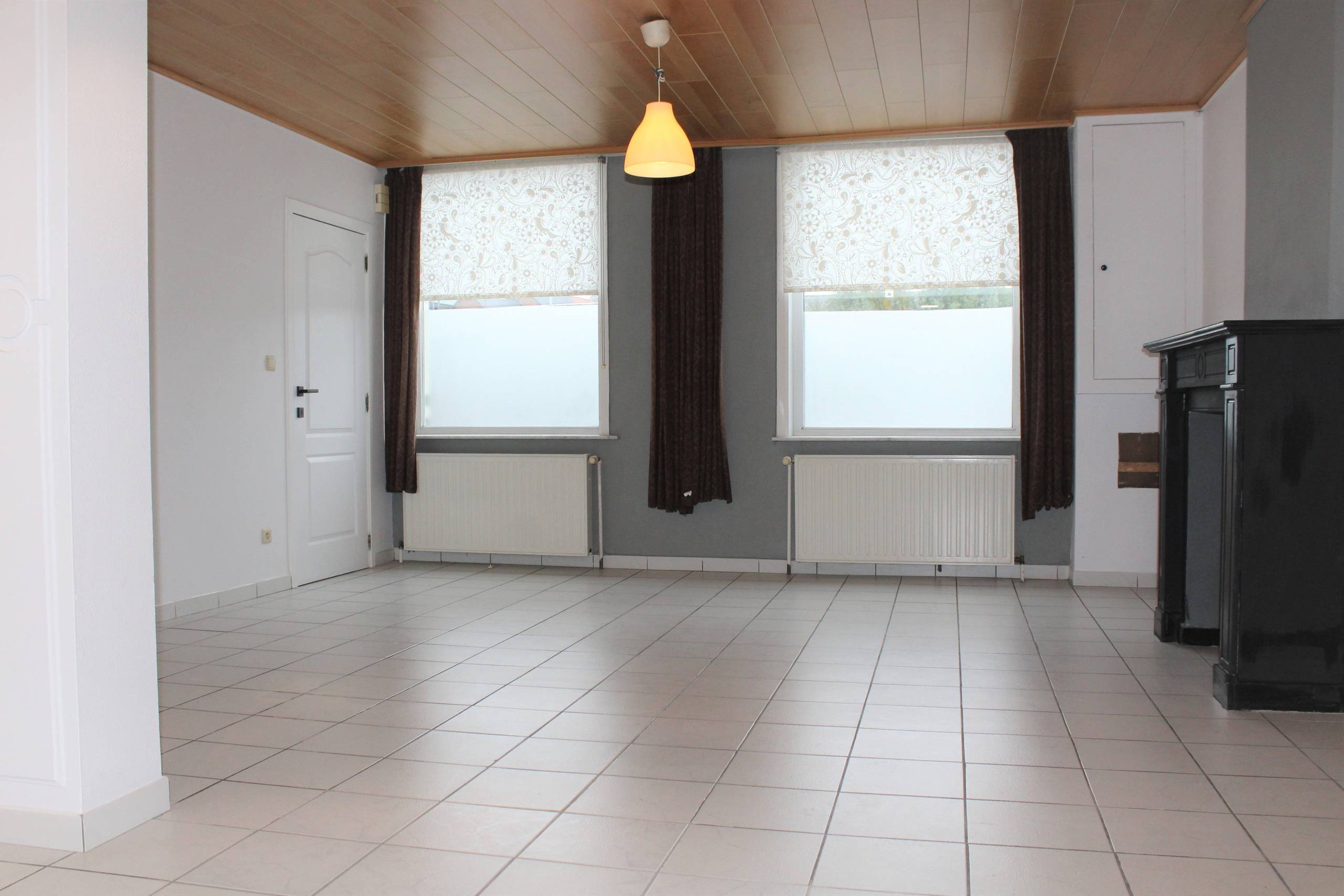 Ruime woning met 3 slaapkamers in het centrum van Brakel - foto 4