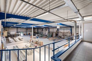 Op zoek naar een strategisch gelegen bedrijfsruimte met flexibele huurmogelijkheden?In de KMO-zone Kloosterveld bieden wij een industriehal van 1.615...