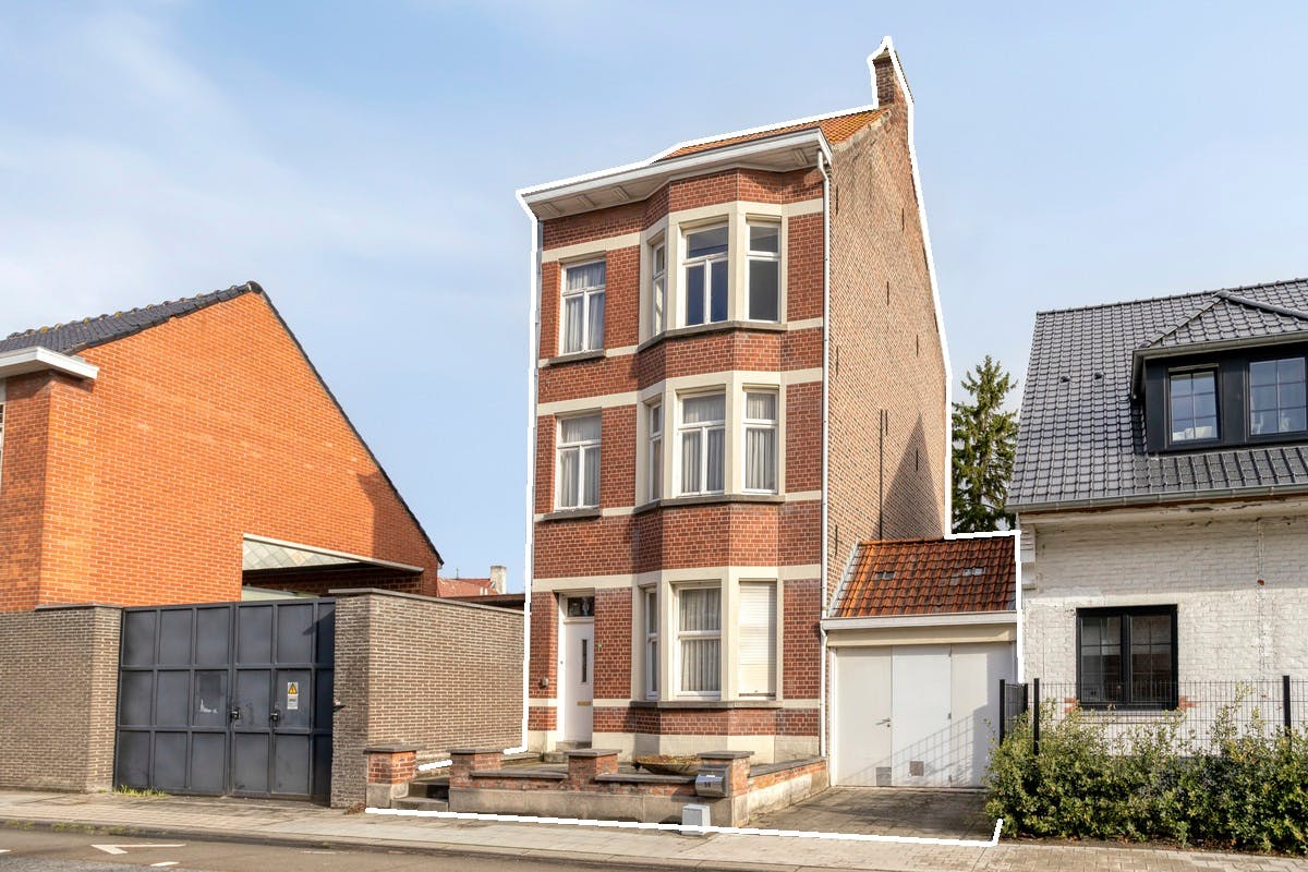 Woning met karakter en veel renovatiepotentieel in Gullegem - foto 1