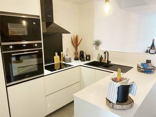 Deze prachtige nieuwbouwwoning werd ontwikkeld in het hart van het rustige Spiere. De woning heeft een bewoonbare oppervlakte van 167 m² en...