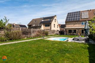 Op een heel leuke locatie te Hever - Schiplaken, vlakbij Domein Hostade (Bloso), bevindt zich deze instapklare woning met 5 slaapkamers, 2...