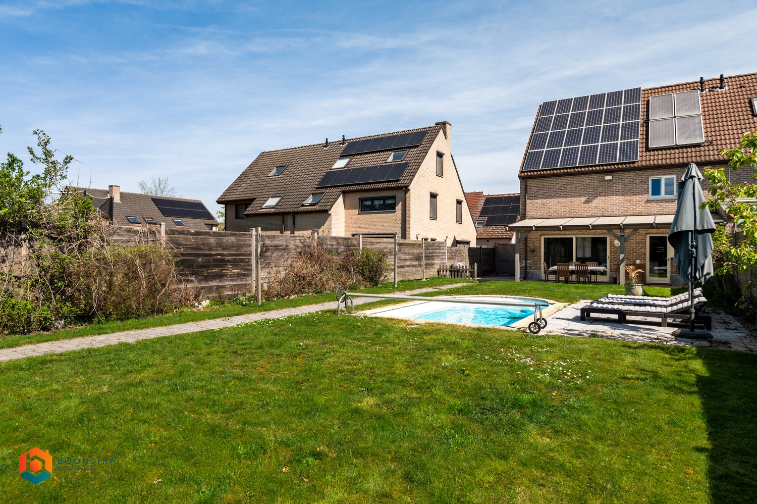 Instapklare woning met 5 slpkrs, zwembad en leuke tuin te Schiplaken - foto 2